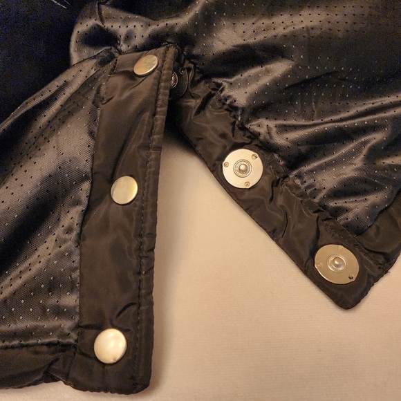 Black Puffer Winter Coat With Fur Hood Size 16-18 - Picture 6 of 12